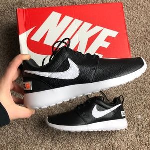 NWT Nike Roshe One Premium NWT